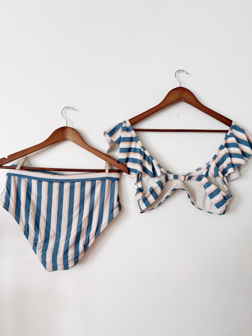 Gianni Bini Striped Blue and Beige high waisted Bikini Set large - Picture 5 of 5
